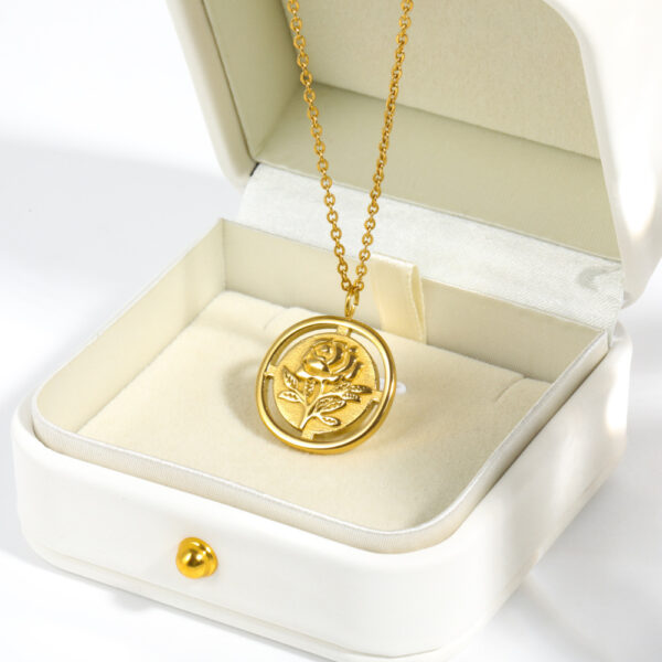 Titanium Steel French Retro Three-dimensional Flower Cutout Rose Necklace Electroplated 18K Gold - Image 2