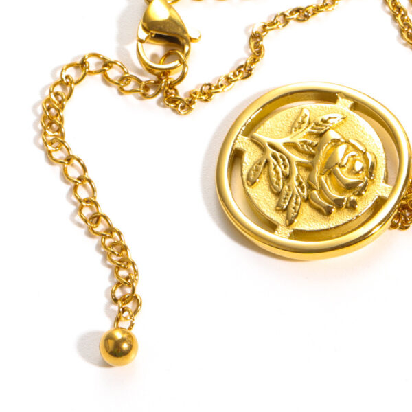 Titanium Steel French Retro Three-dimensional Flower Cutout Rose Necklace Electroplated 18K Gold - Image 6